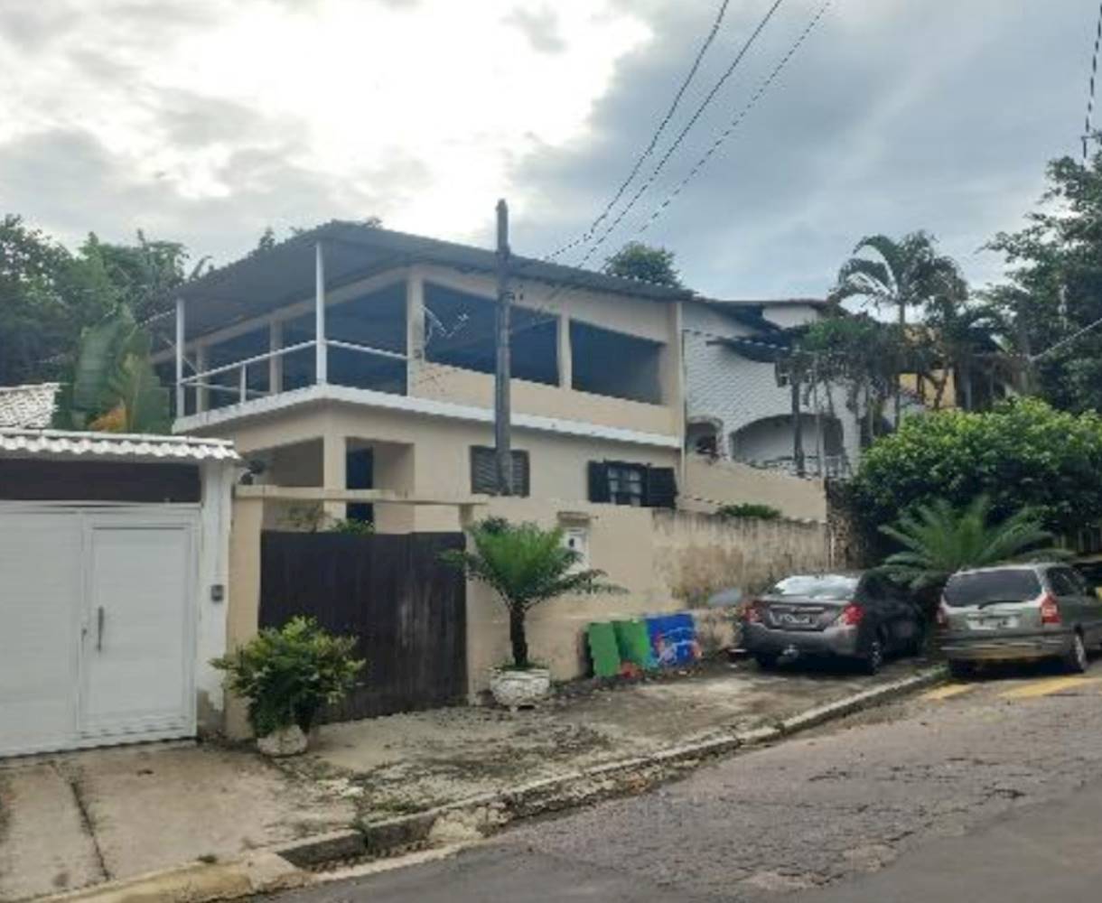 Leilão de 18 Imóveis Residenciais (Casas e Apartamentos) e Terrenos em ...