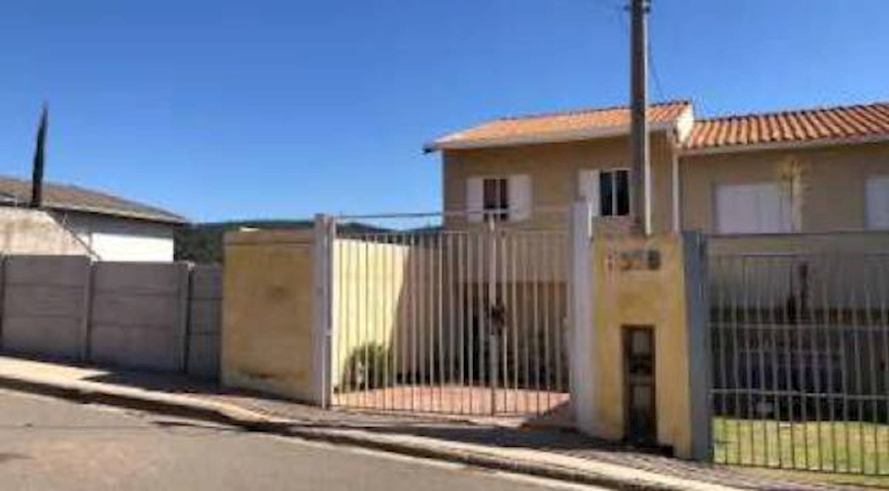 Imagem do imóvel Casa no Loteamento Vila Santa Helena em Tanque - Atibaia/SP