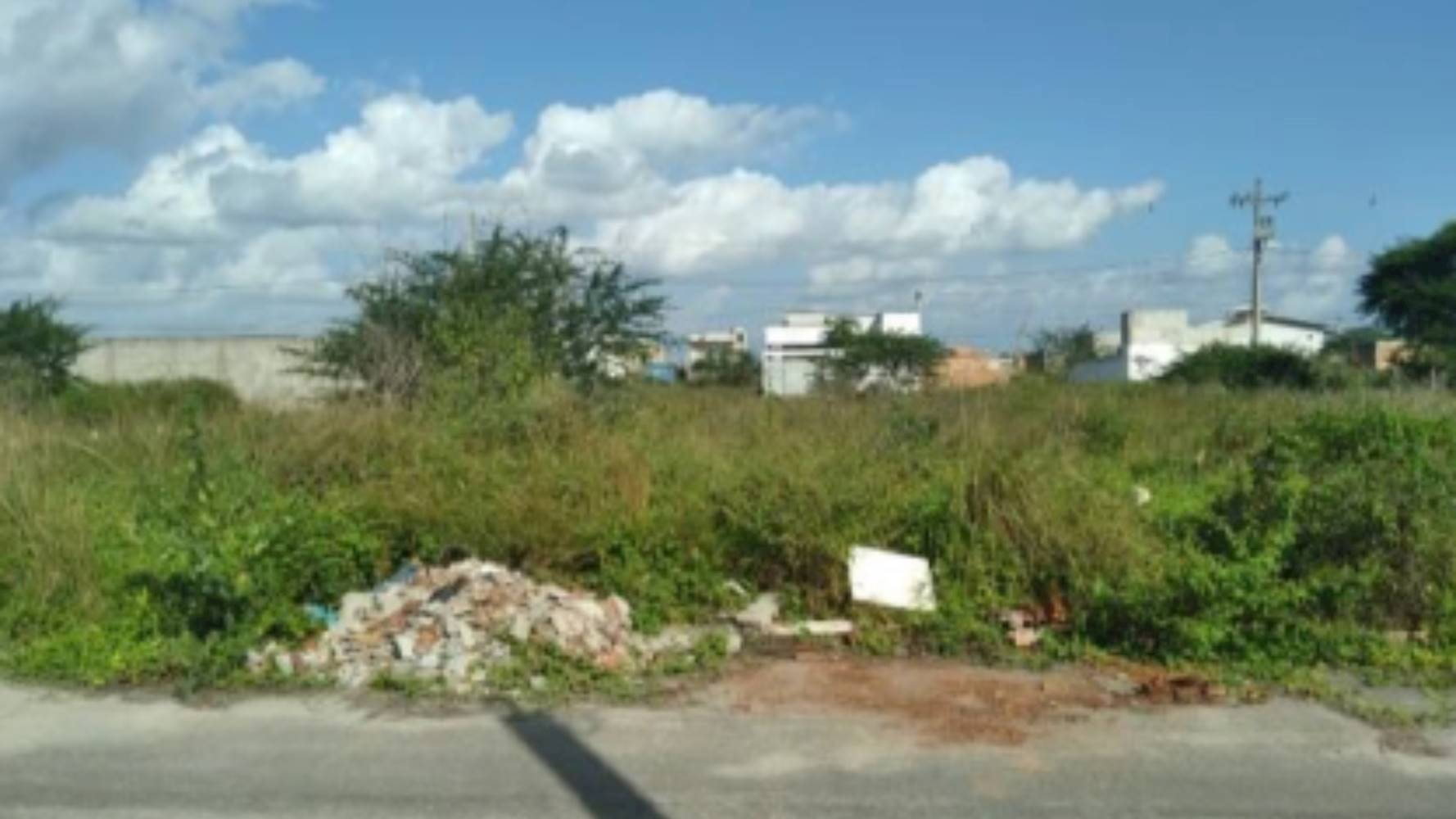 Imagem do imóvel Terreno no "Loteamento Veredas Feira de Santana" - Registro- Feira de Santana/BA