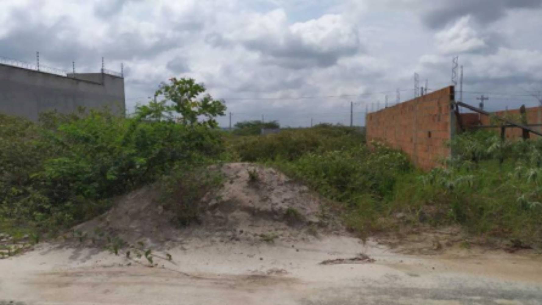 Imagem do imóvel Terreno no "Loteamento Veredas Feira de Santana" - Registro - Feira de Santana/BA