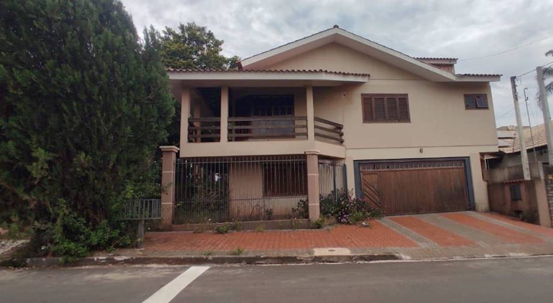 Casa em São Francisco - Santa Rosa/RS, localizado em Santa Rosa - RS