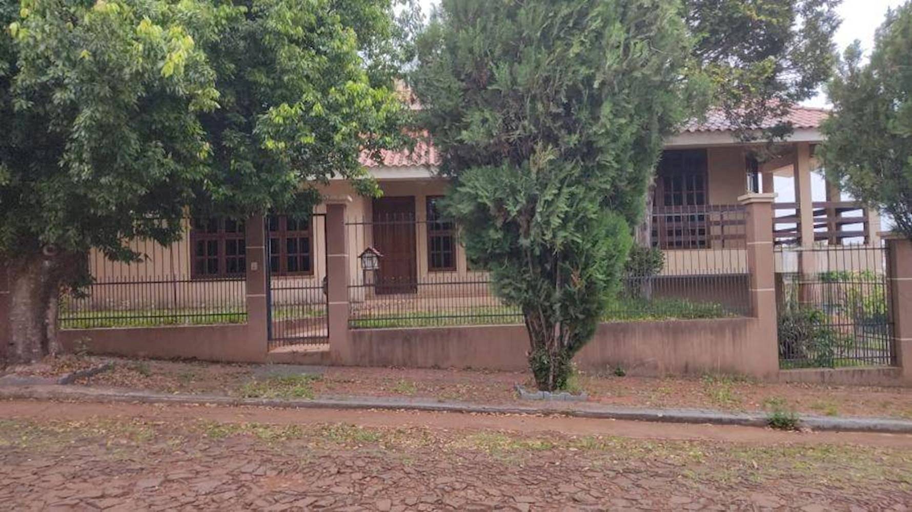 Casa em São Francisco - Santa Rosa/RS, localizado em Santa Rosa - RS