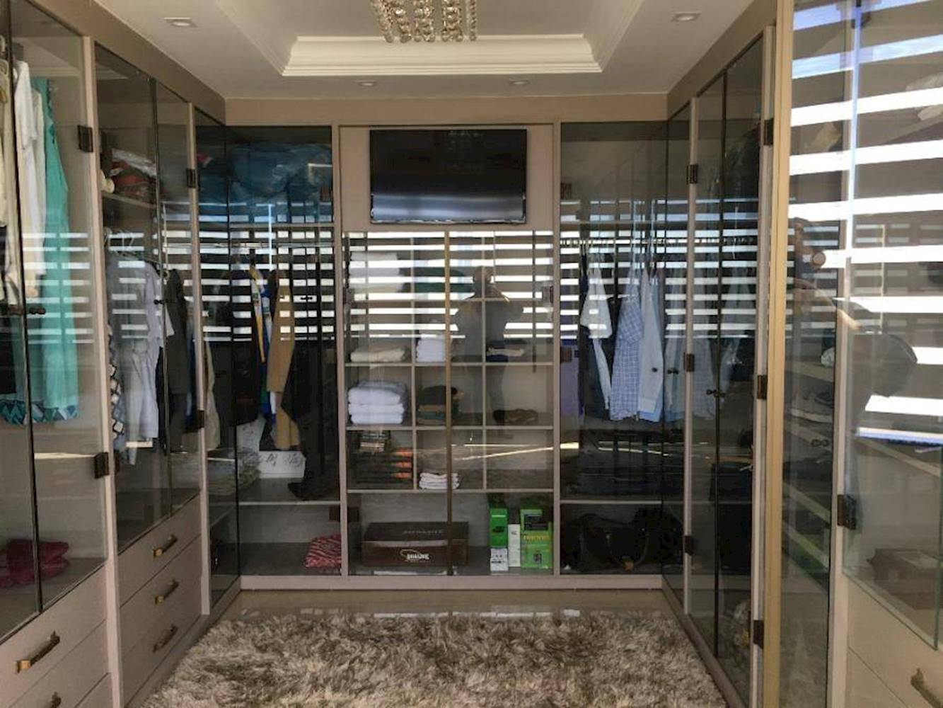 Apartamento no "Ed. Saretto" - Centro - Sarandi/RS, localizado em Sarandi - RS