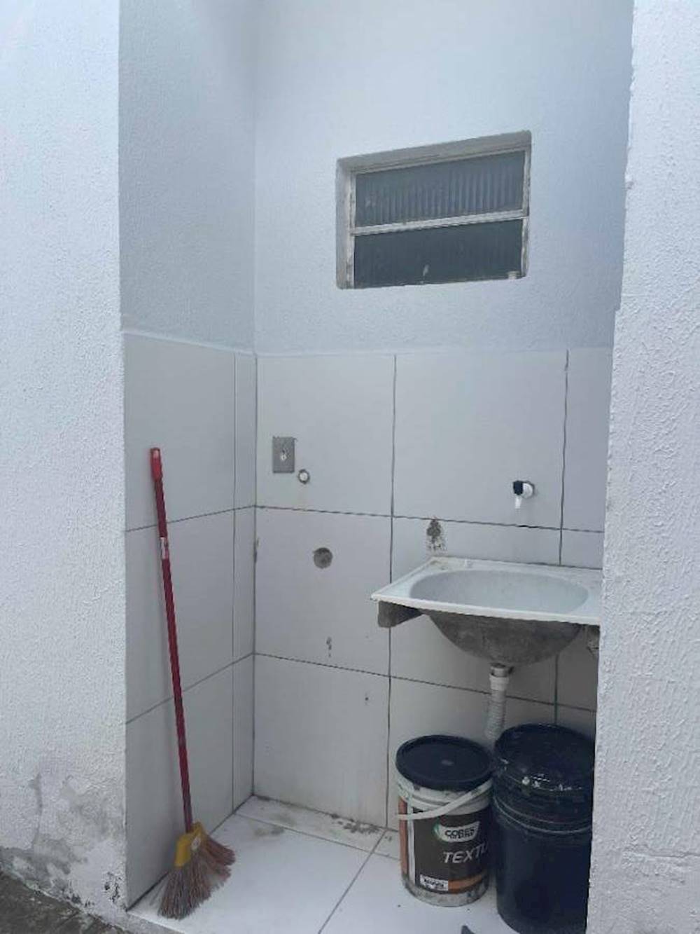 Casa em Zumbi - Horizonte/CE, localizado em Horizonte - CE