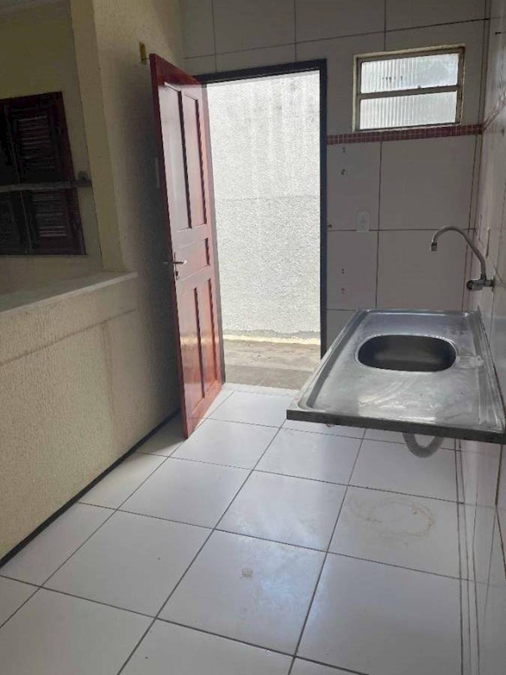 Casa em Zumbi - Horizonte/CE, localizado em Horizonte - CE