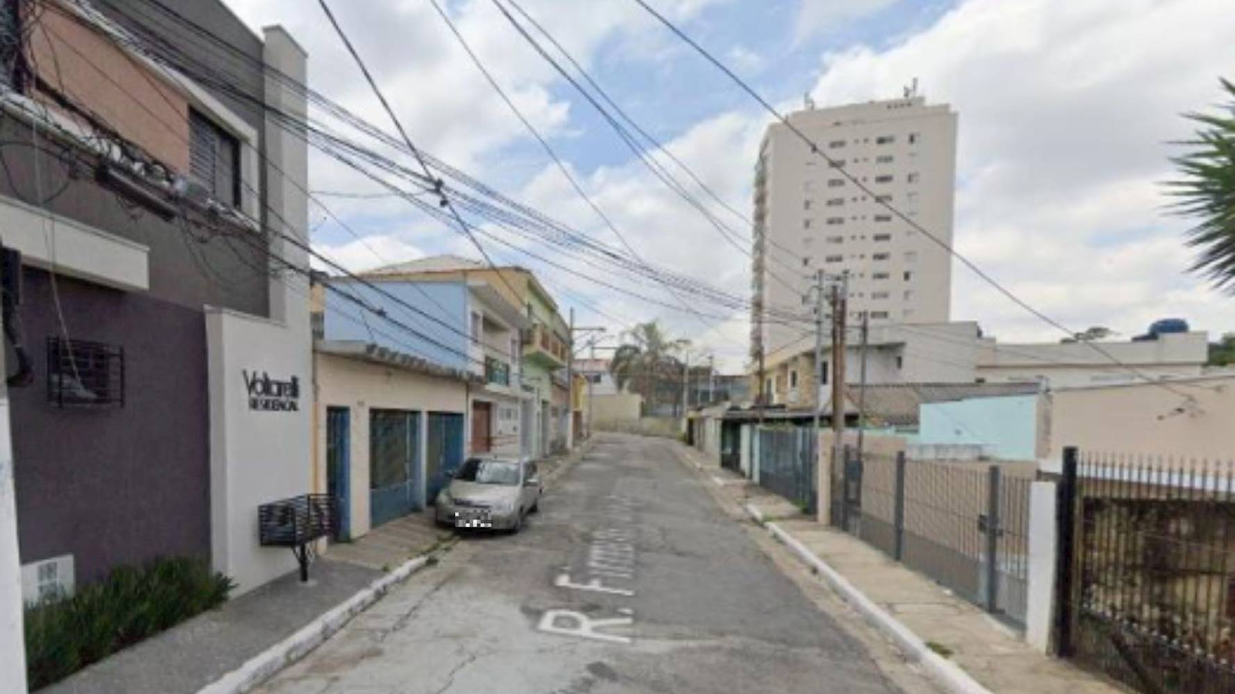 Casa no "Condomínio Residencial Voltarelli" na Vila Carrão em São Paulo/SP, localizado em São Paulo - SP