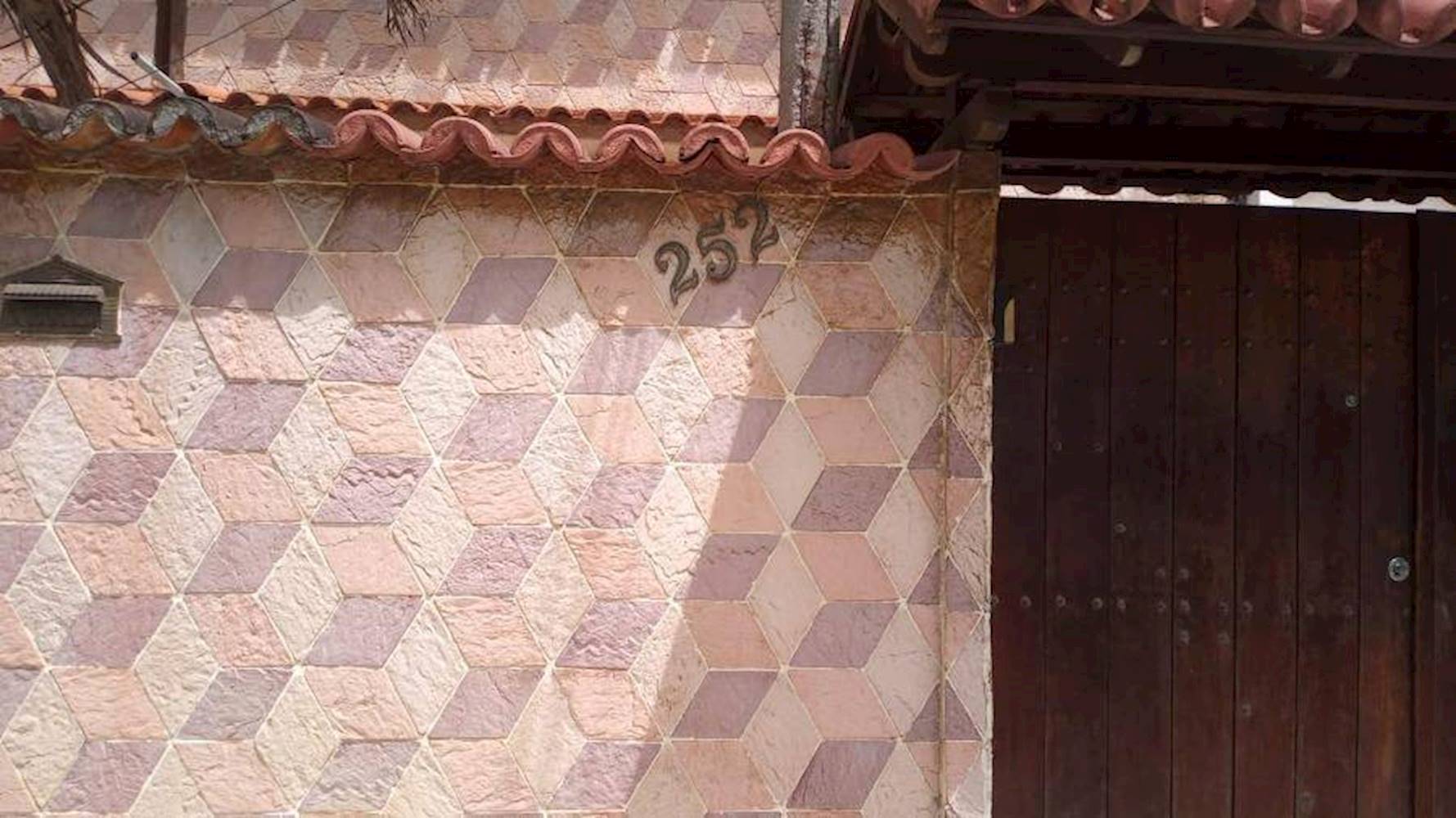 Casa no Bairro Rocha Sobrinho - Mesquita/RJ, localizado em Mesquita - RJ