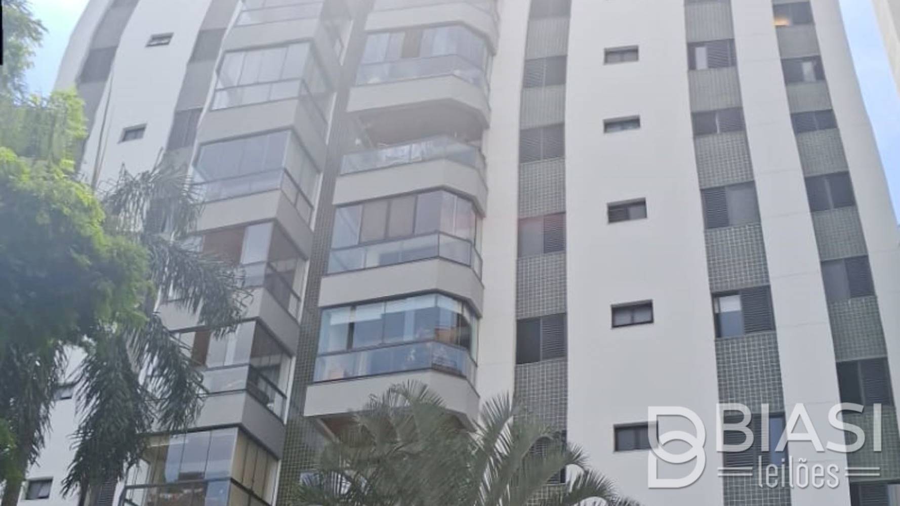 Apartamento no "Edifício Pérola do Morumbi" na Vila Andrade em São Paulo/SP, localizado em São Paulo - SP