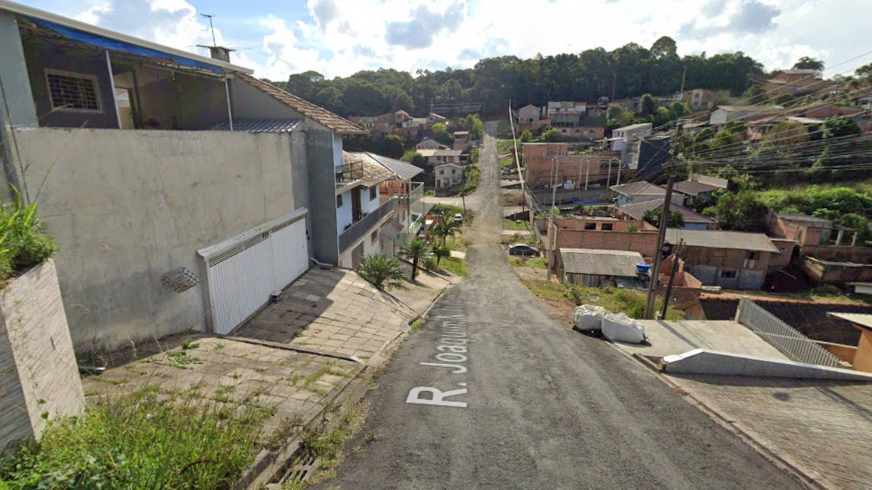 Casa no Jardim São Carlos em Almirante Tamandaré/PR, localizado em Almirante Tamandaré - PR