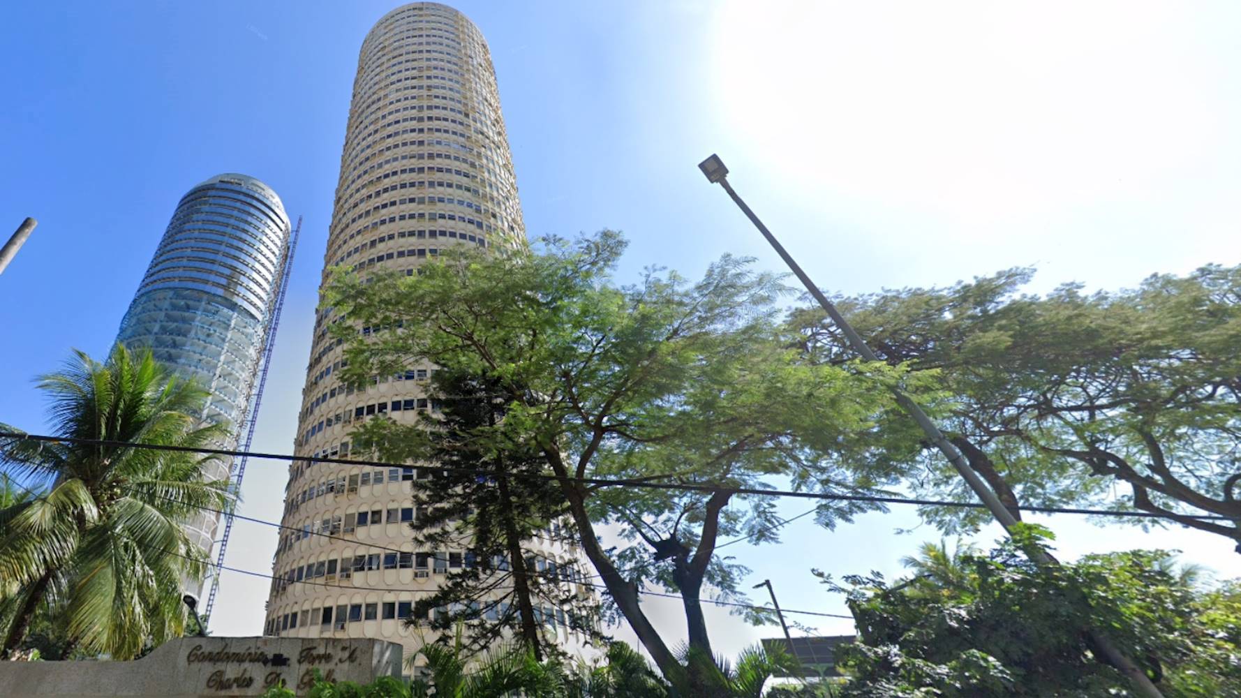 Apartamento no "Edificio Torre Charles de Gaulle" - Barra da Tijuca - Rio de Janeiro/RJ, localizado em Rio de Janeiro - RJ