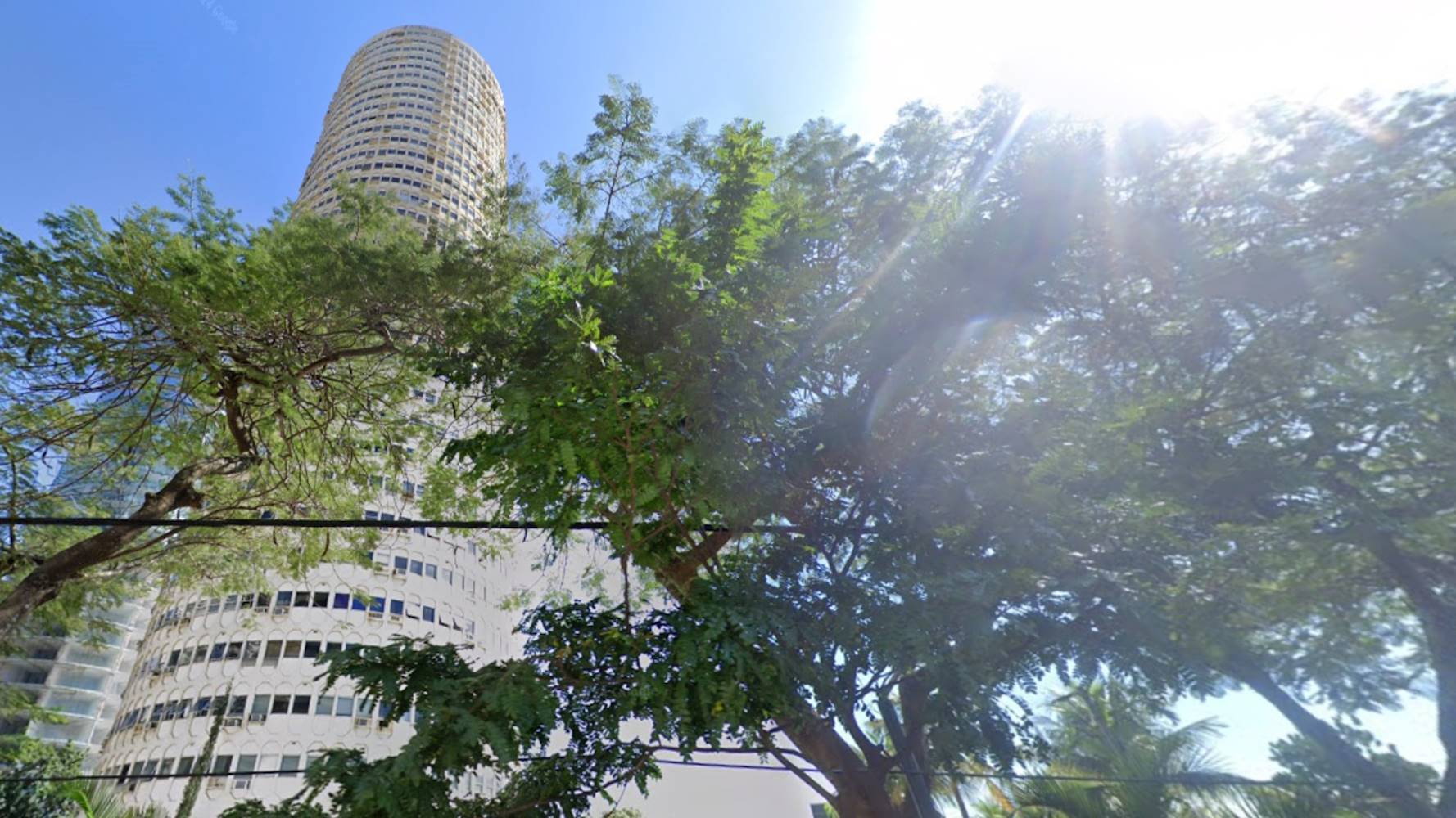 Apartamento no "Edificio Torre Charles de Gaulle" - Barra da Tijuca - Rio de Janeiro/RJ, localizado em Rio de Janeiro - RJ