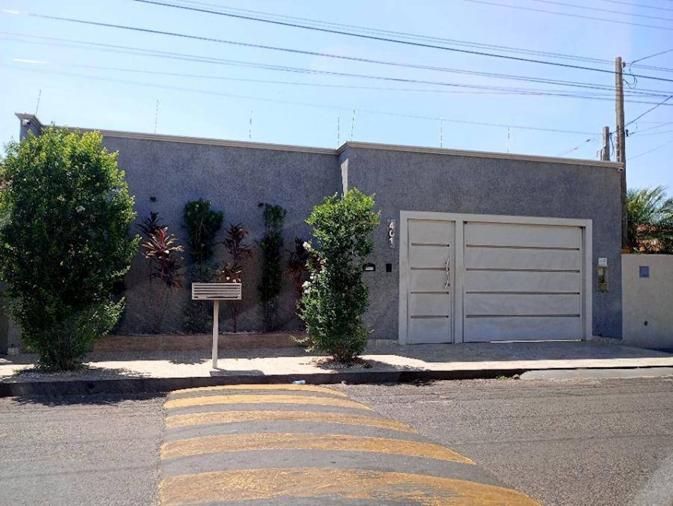 Casa, Padrão, 1 vaga(s) de garagem