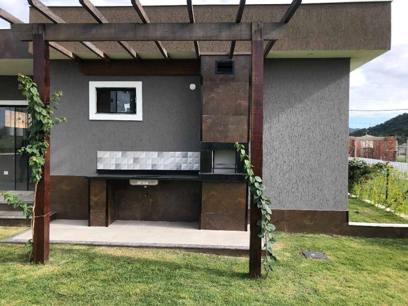 Casa, Em condomínio, 1 vaga(s) de garagem, localizado em Maricá - RJ