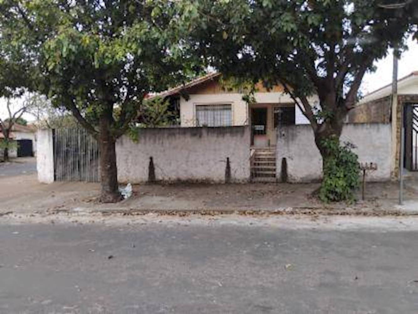 Casa, Padrão, 0 vaga(s) de garagem