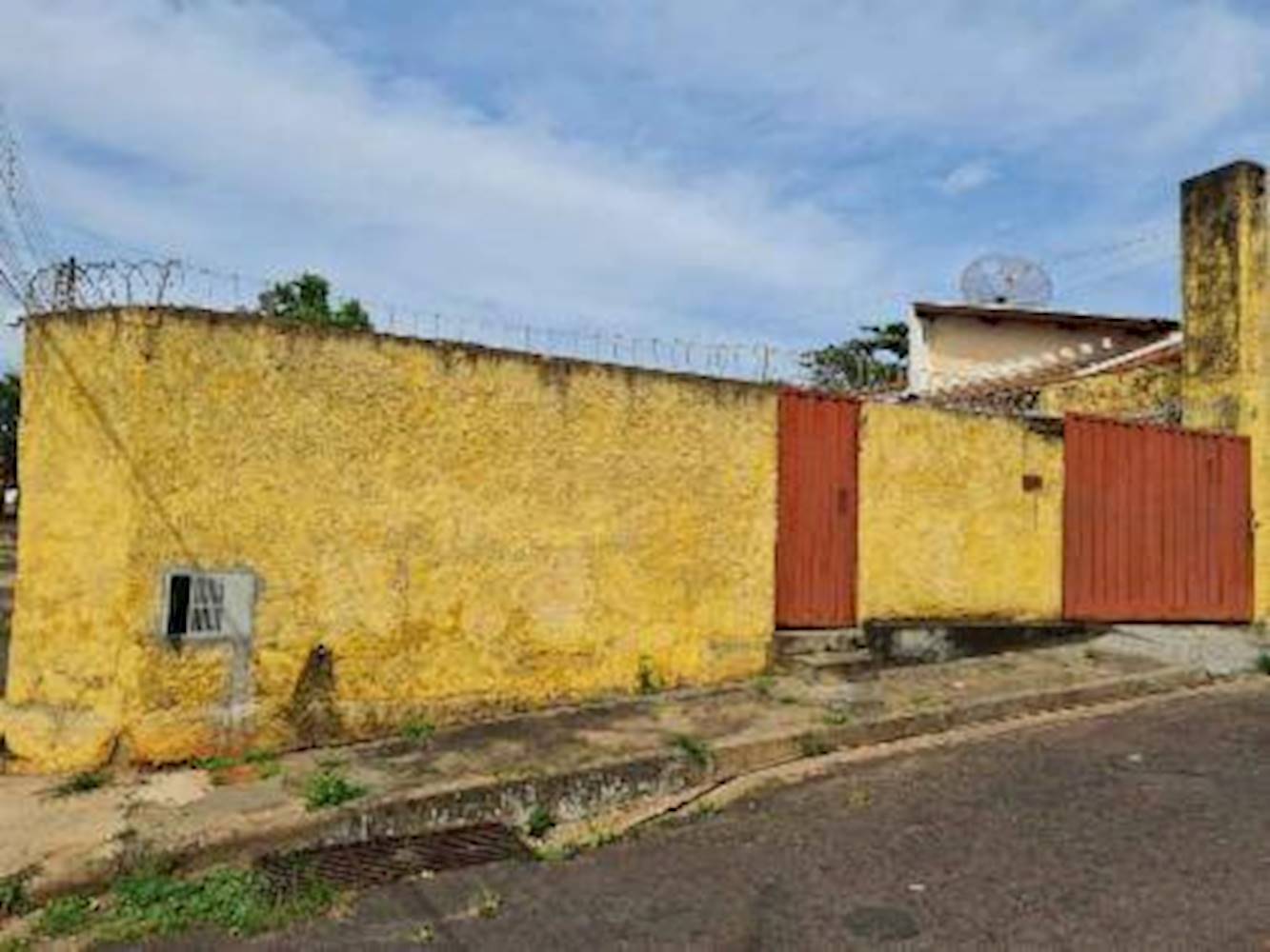 Casa, Padrão, 0 vaga(s) de garagem