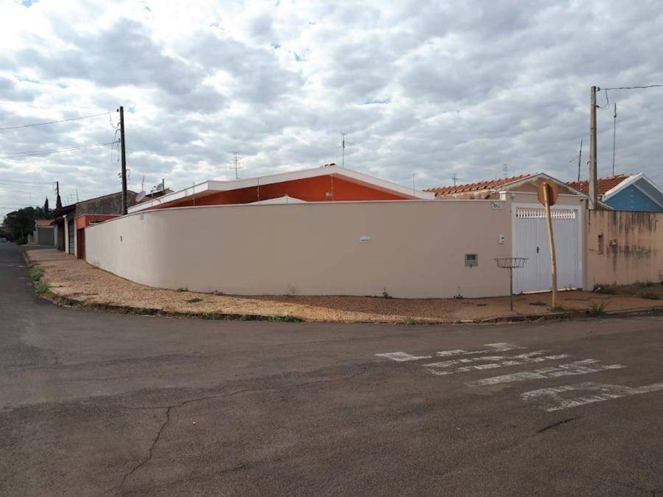 Casa, Padrão, 1 vaga(s) de garagem