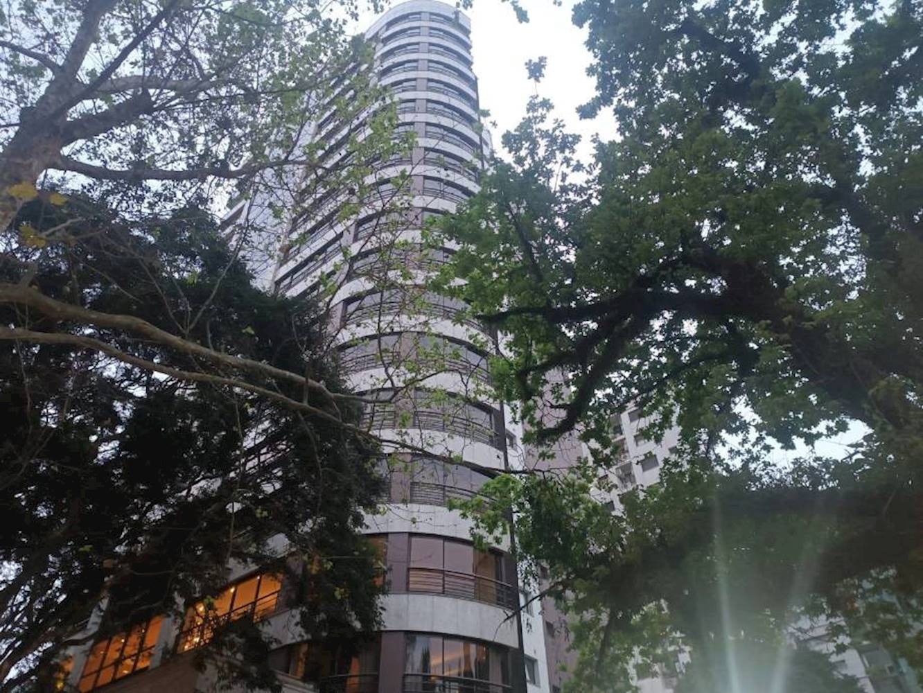 Apartamento no "edificio residencial chateau breton" em auxiliadora - porto alegre/rs