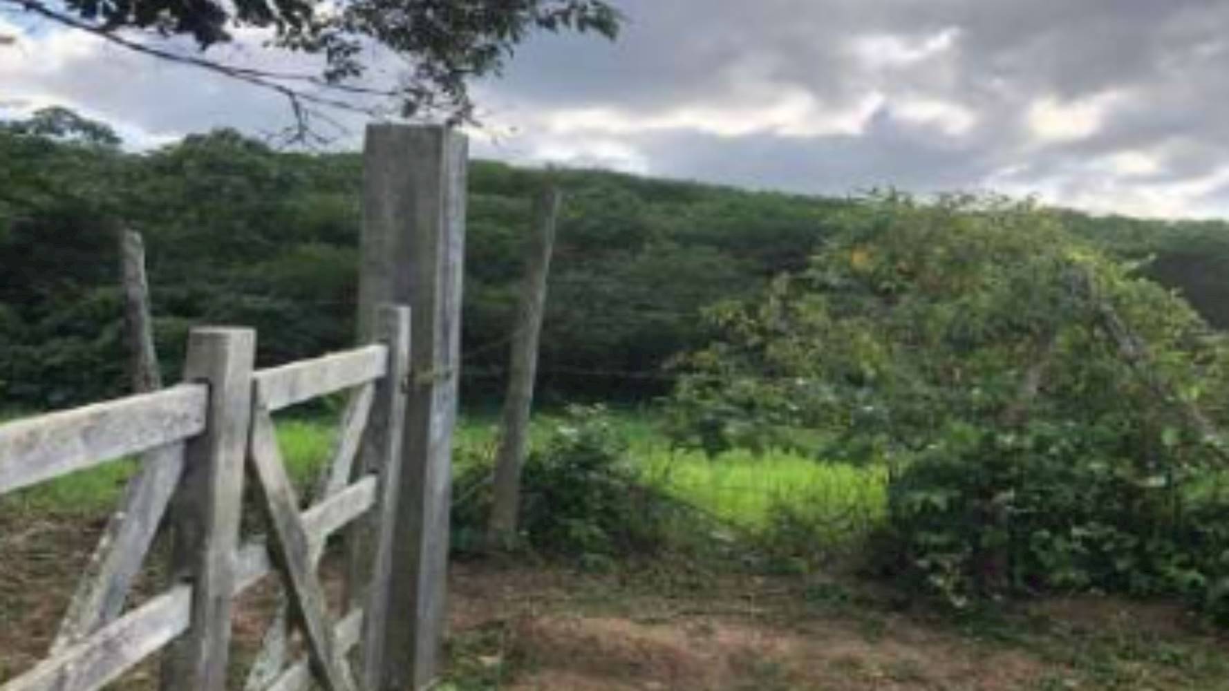Casa em Guaí - Maragogipe/BA, localizado em Maragogipe - BA