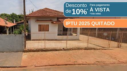 Casa no centro de chavantes/sp