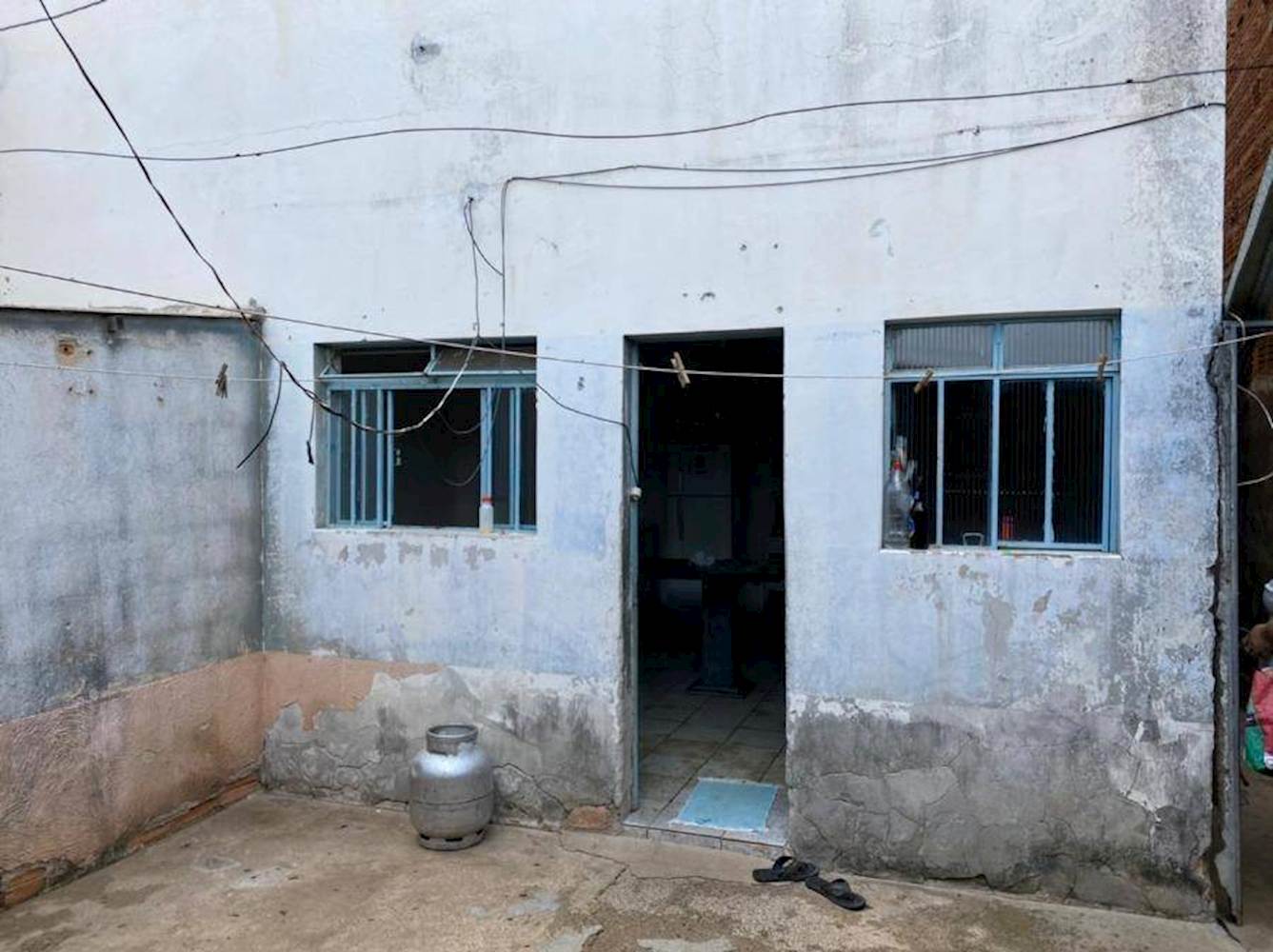 Prédio, Padrão, 1 vaga(s) de garagem, localizado em Nova Porteirinha - MG