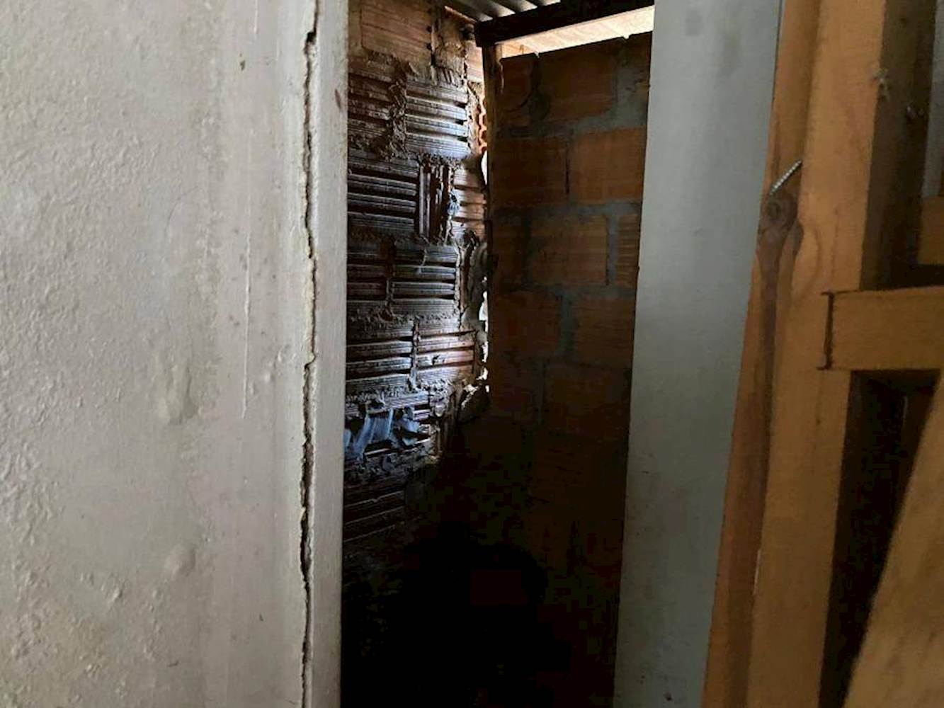 Prédio, Padrão, 1 vaga(s) de garagem, localizado em Nova Porteirinha - MG