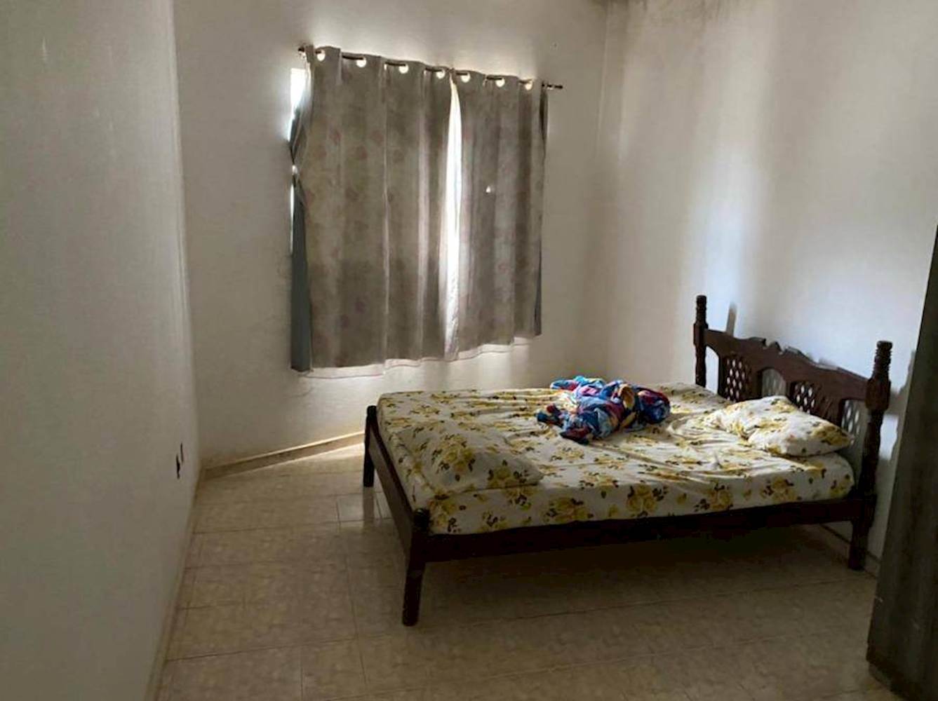 Prédio, Padrão, 1 vaga(s) de garagem, localizado em Nova Porteirinha - MG