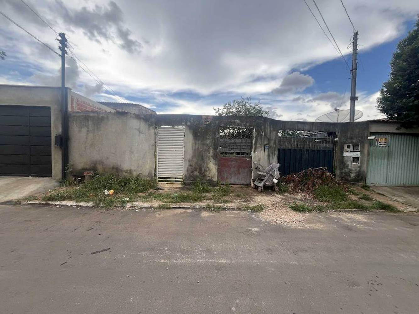 Casa, Padrão, 2 vaga(s) de garagem, localizado em Goiânia - GO