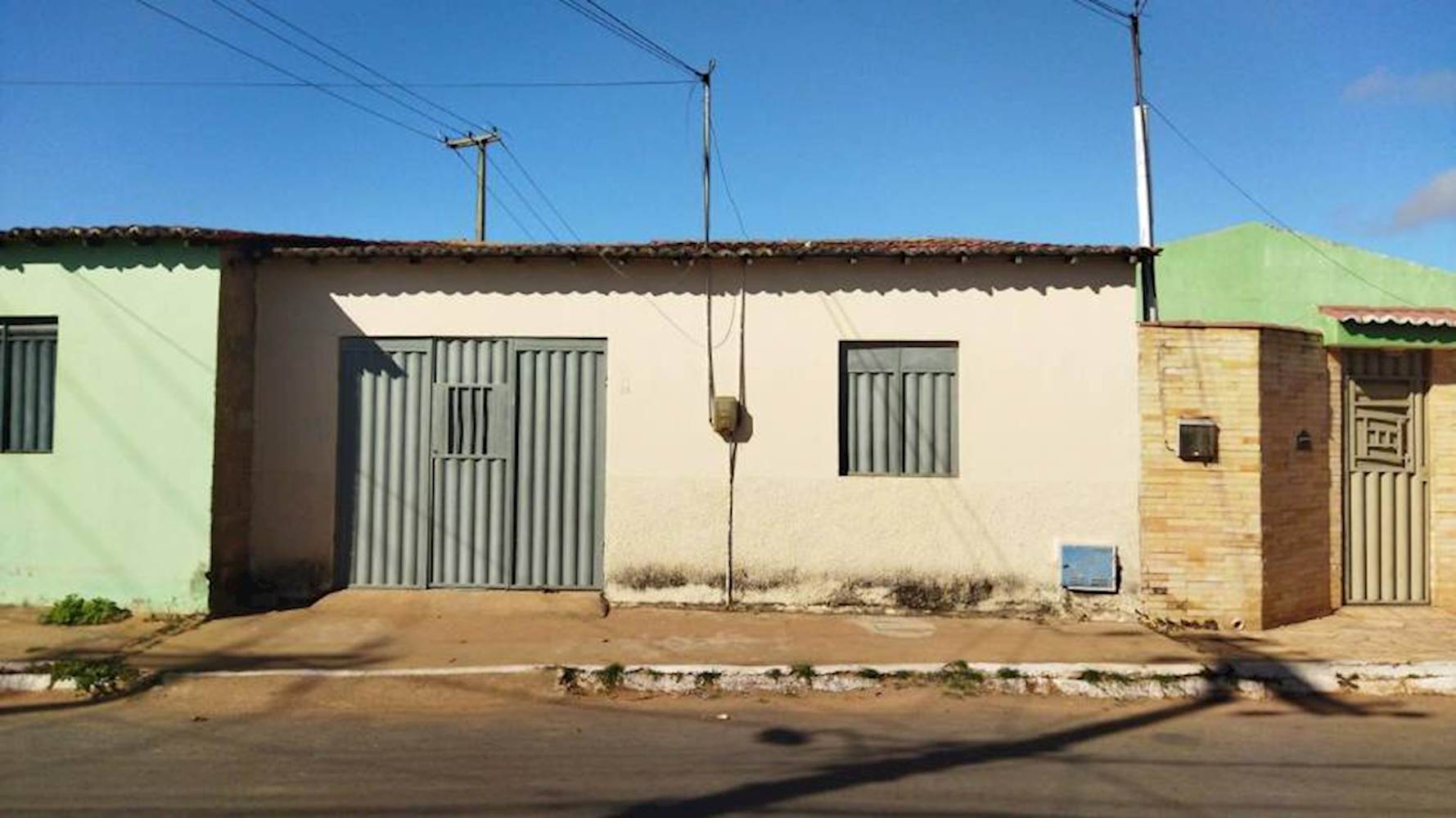 Casa, Padrão, 0 vaga(s) de garagem