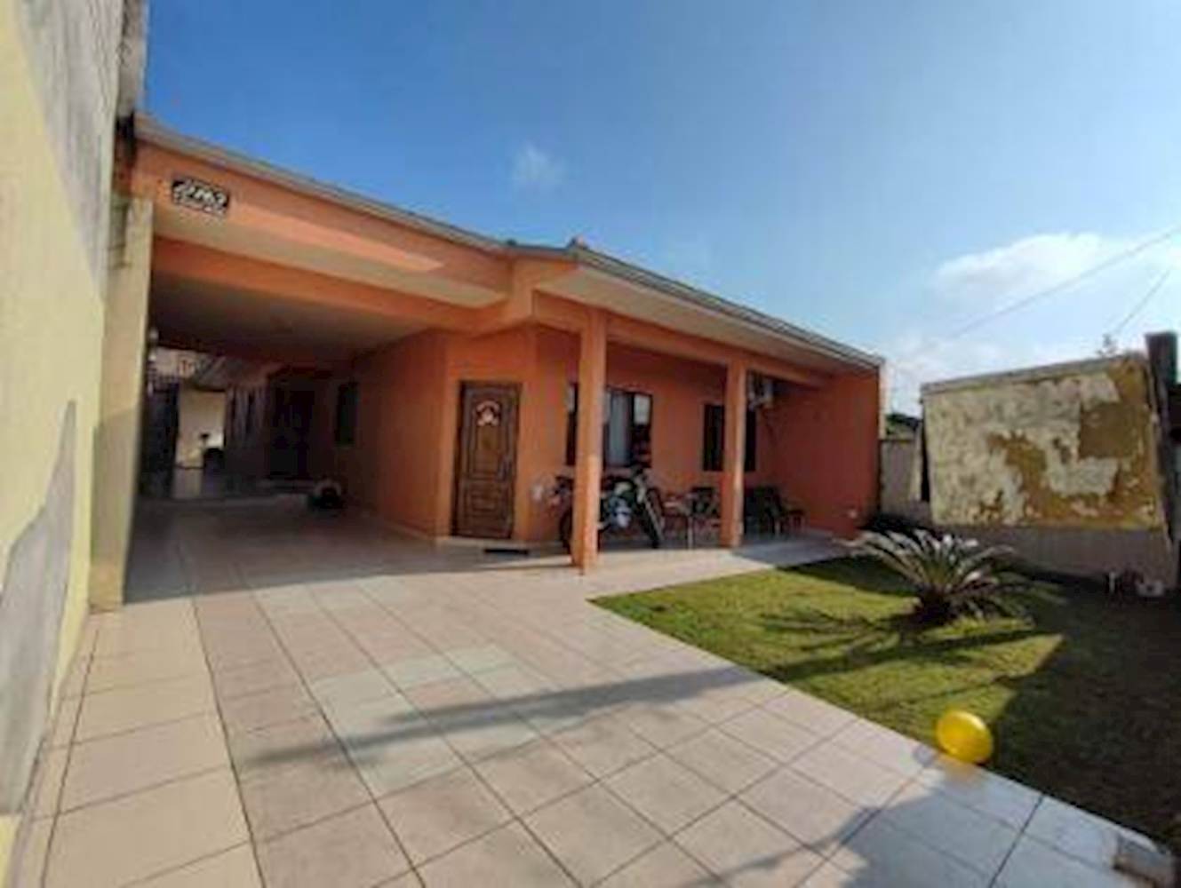 Casa, Padrão, 1 vaga(s) de garagem, localizado em Paranaguá - PR