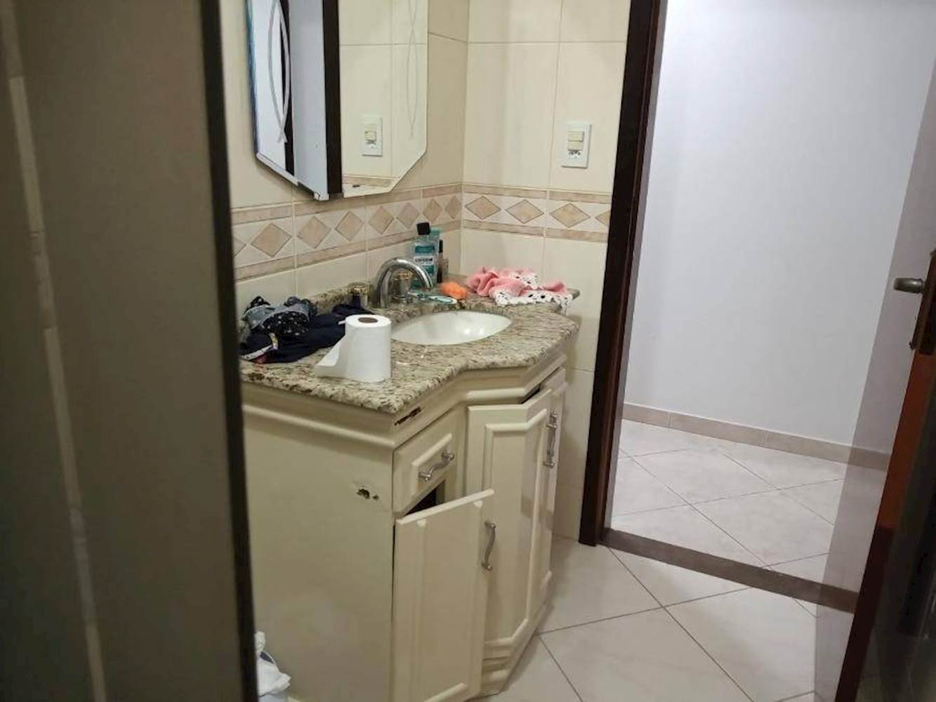 Casa, Padrão, 1 vaga(s) de garagem, localizado em Paranaguá - PR