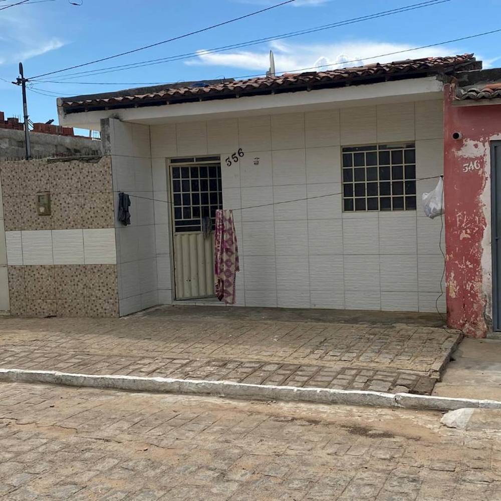 Casa, Padrão, 0 vaga(s) de garagem