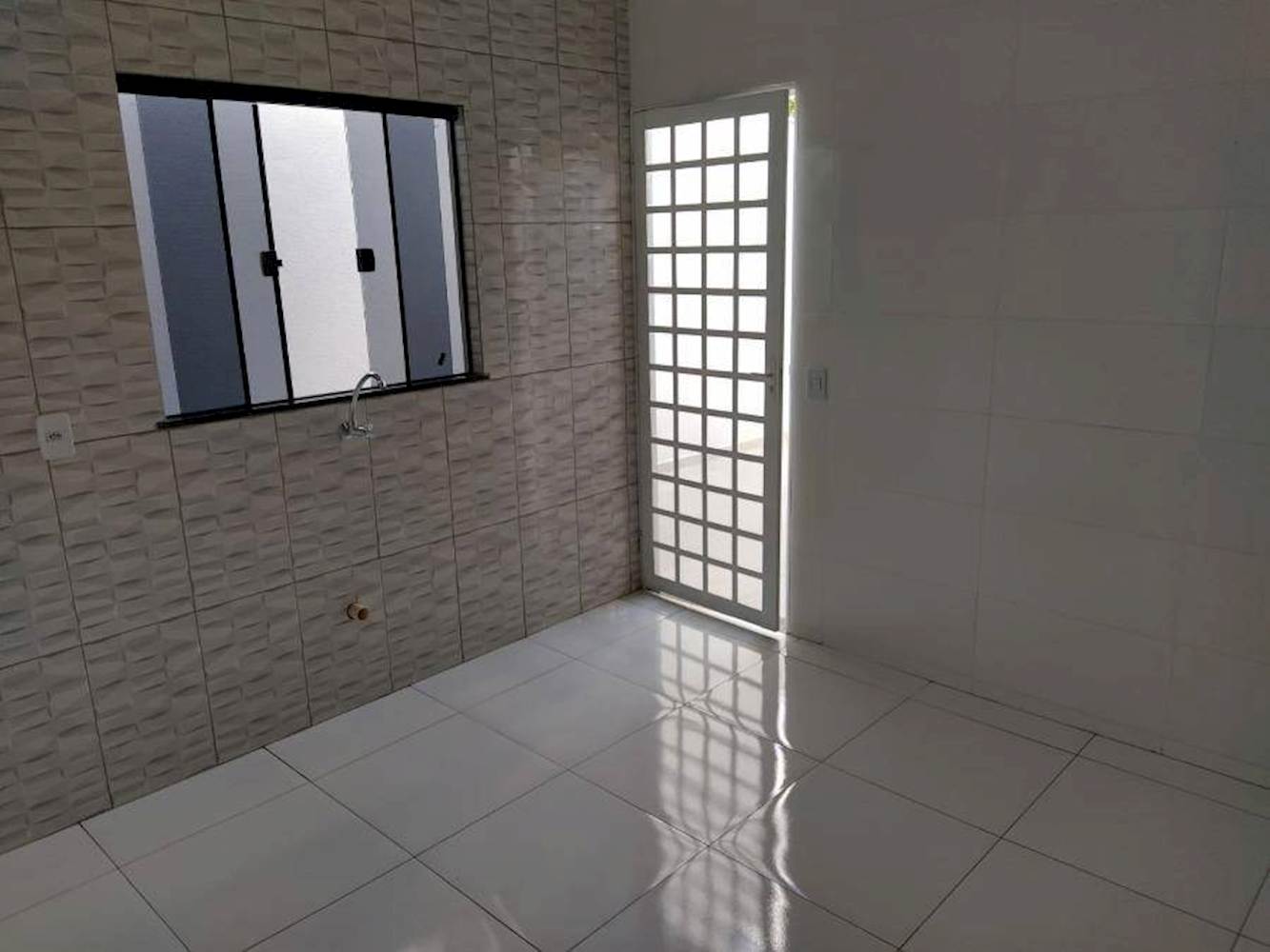 Casa, Padrão, 1 vaga(s) de garagem, localizado em Rolândia - PR