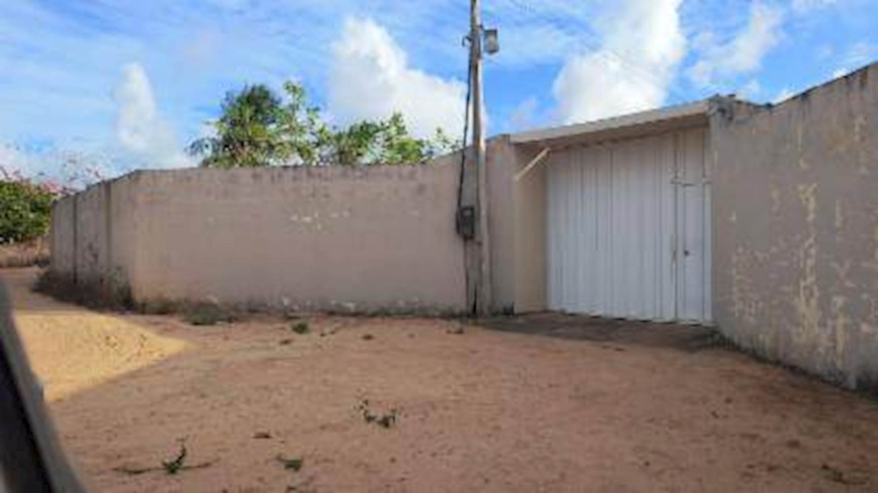 Casa, Padrão, 0 vaga(s) de garagem