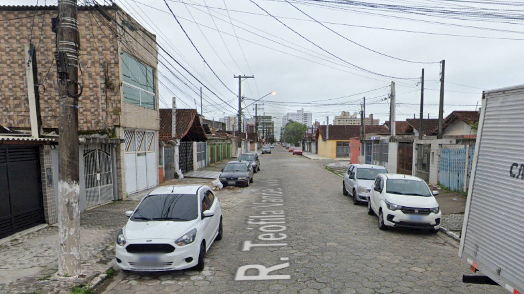Casa na Vila Alice - Praia Grande/SP, localizado em Praia Grande - SP
