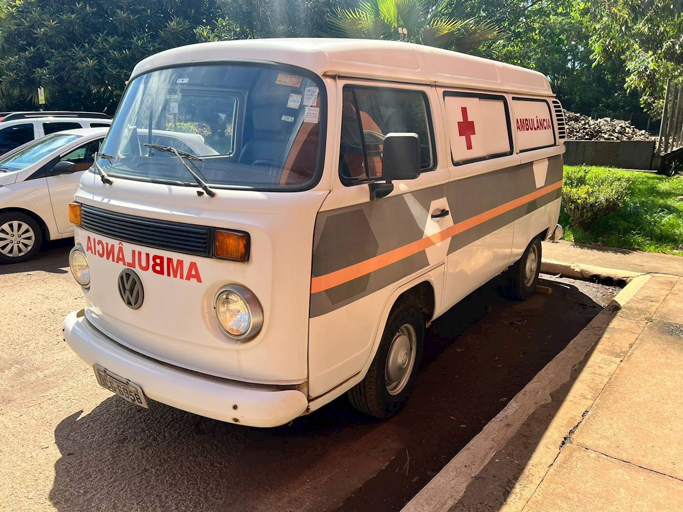 Kombi Ambulância VW 1.6 2001 Ocupado