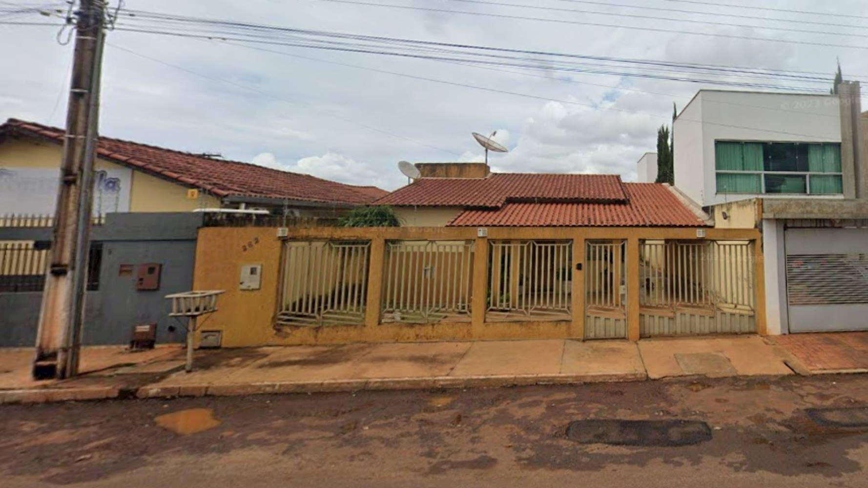 Casa no Bairro São Francisco - Quirinópolis/GO, localizado em Quirinópolis - GO