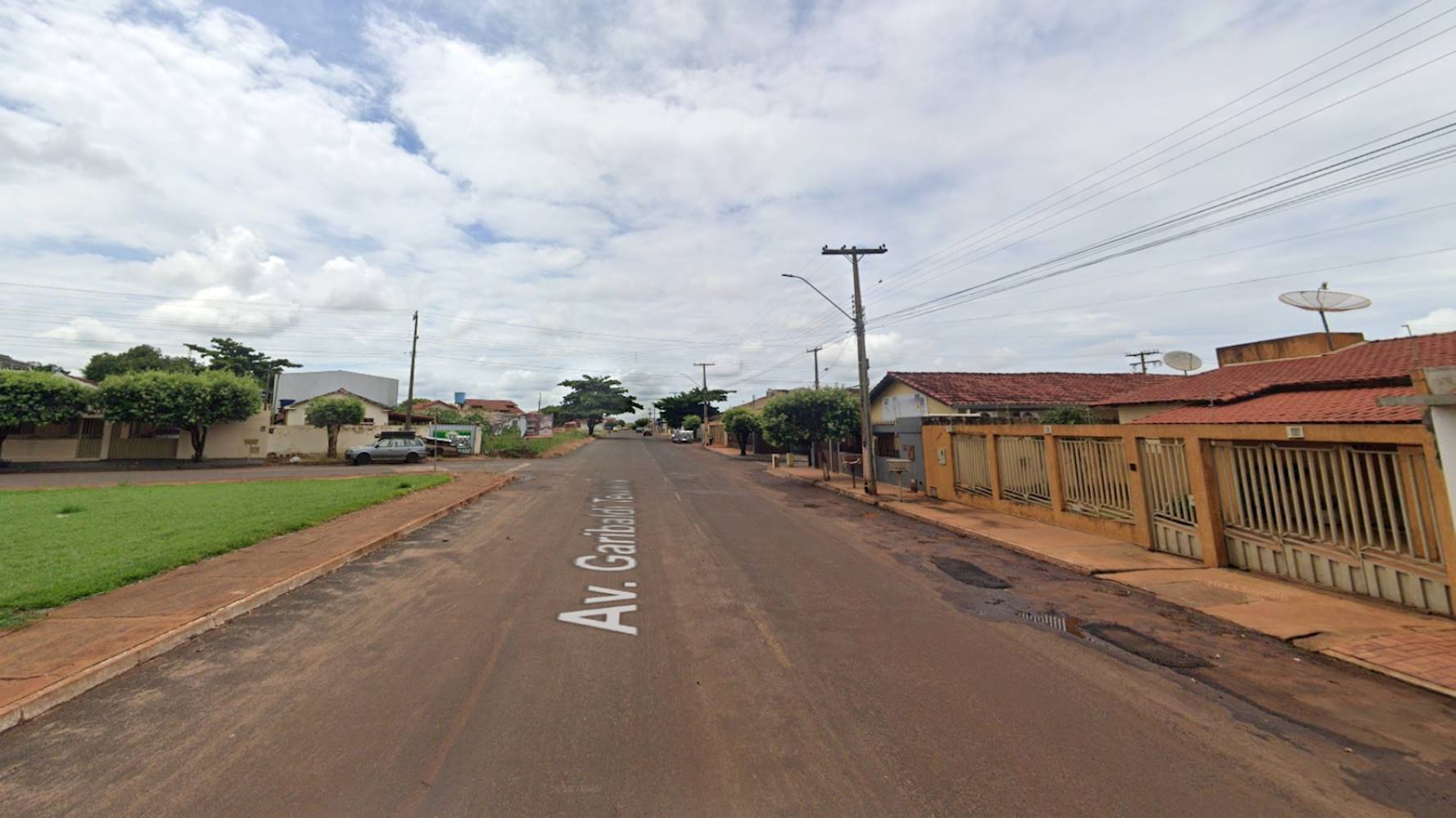 Casa no Bairro São Francisco - Quirinópolis/GO, localizado em Quirinópolis - GO