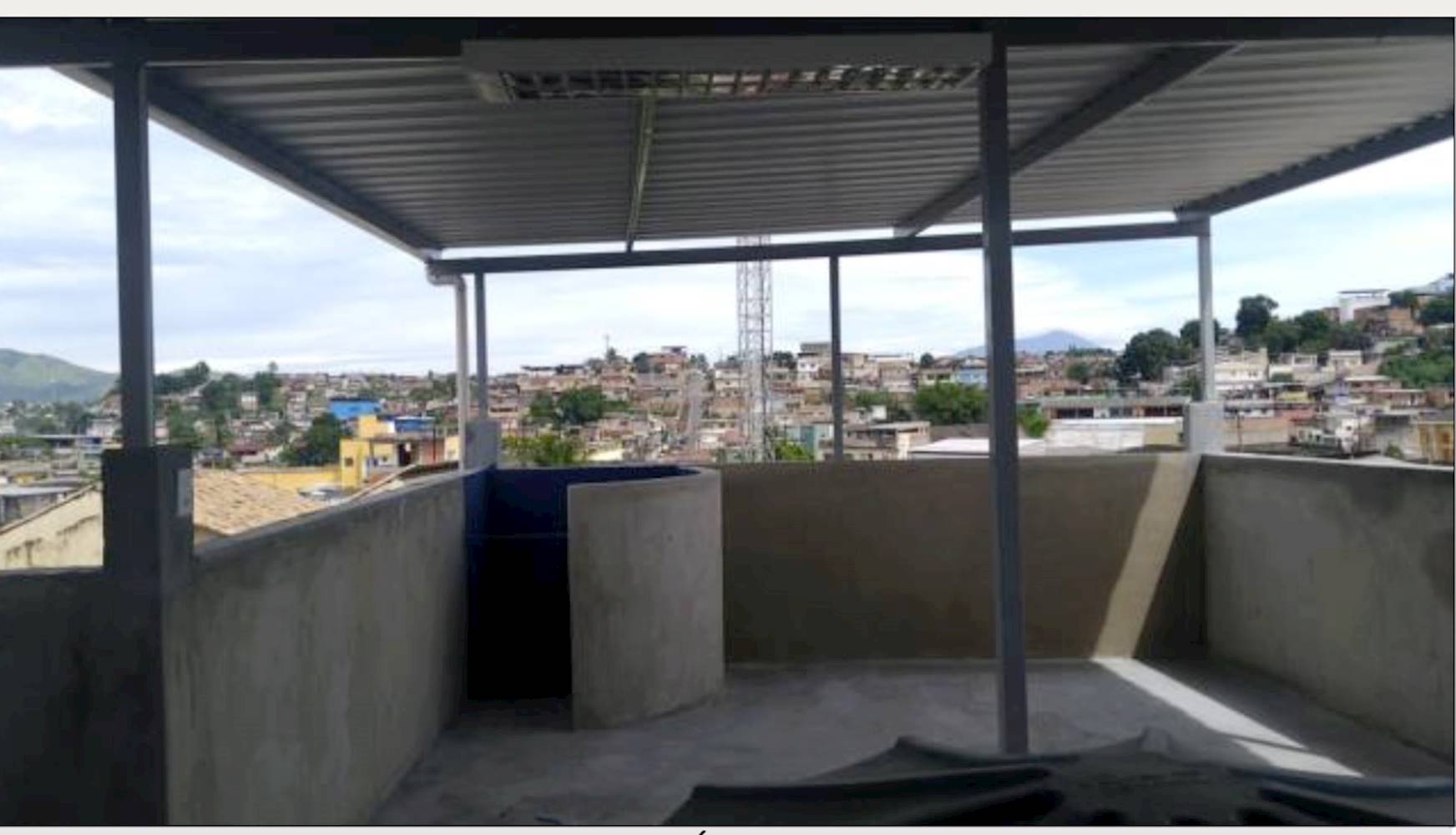 Casa em Tomazinho - São João de Meriti/RJ, localizado em São João de Meriti - RJ