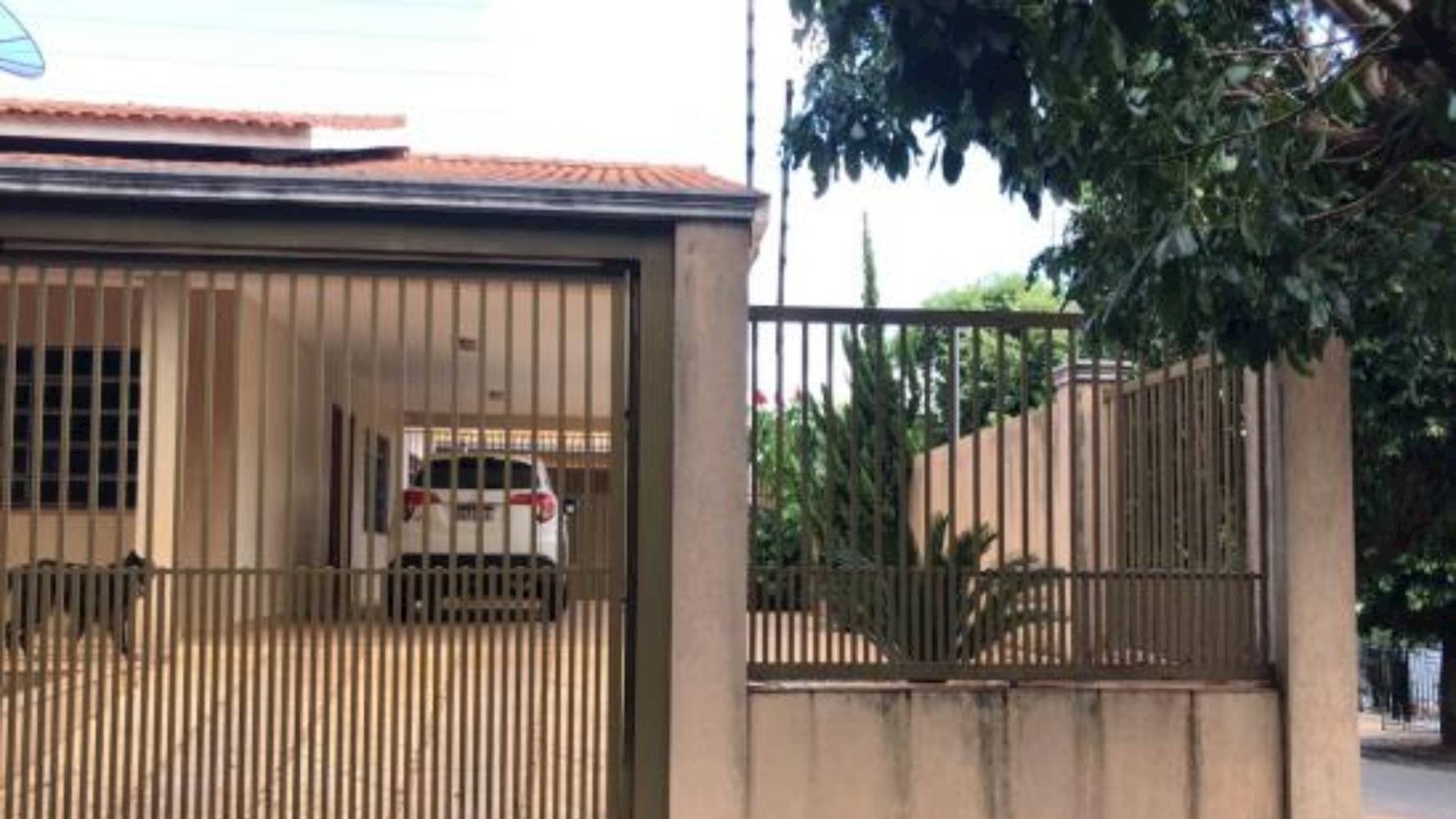 Casa no Centro em Loanda/PR, localizado em Loanda - PR