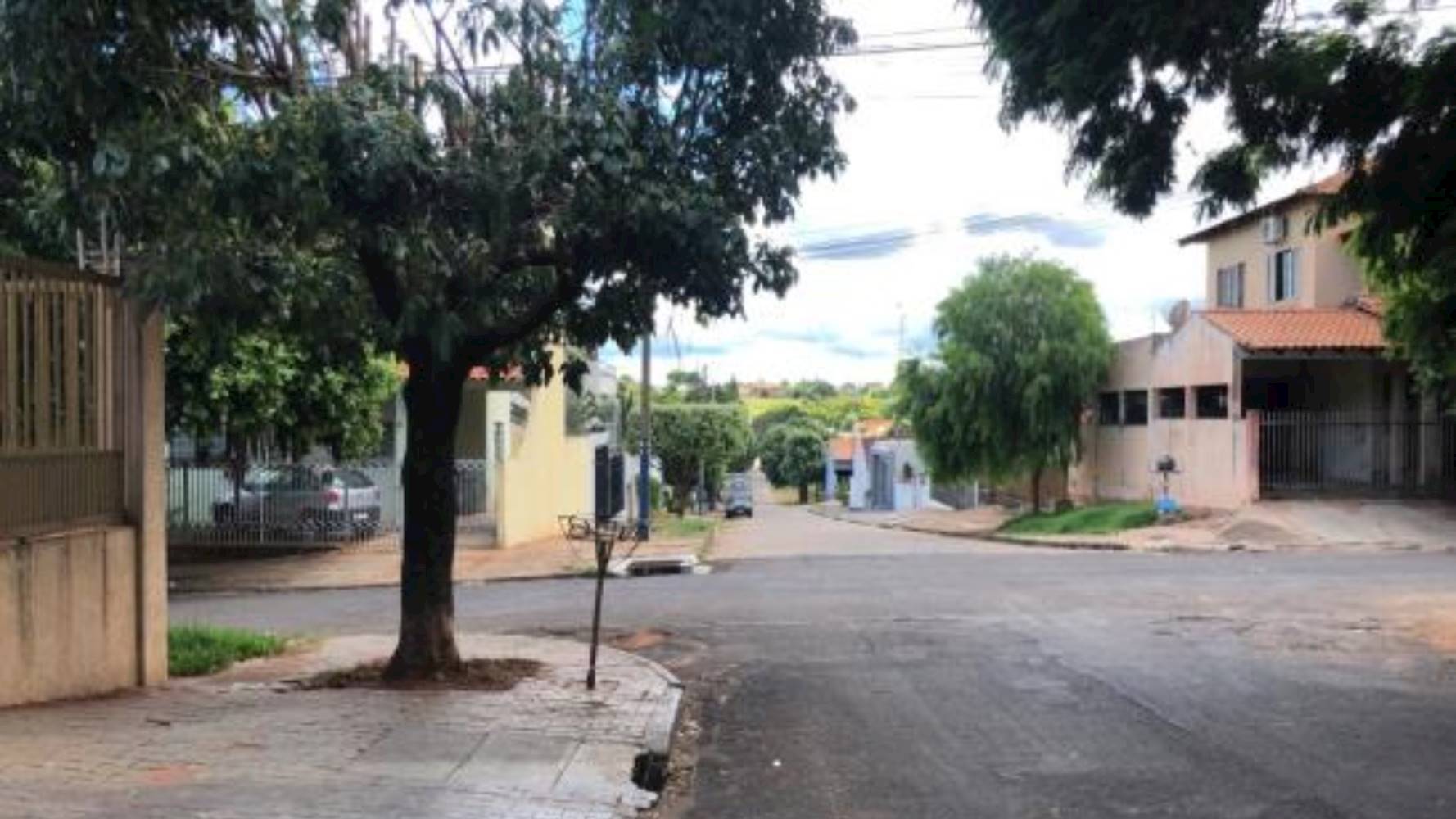 Casa no Centro em Loanda/PR, localizado em Loanda - PR