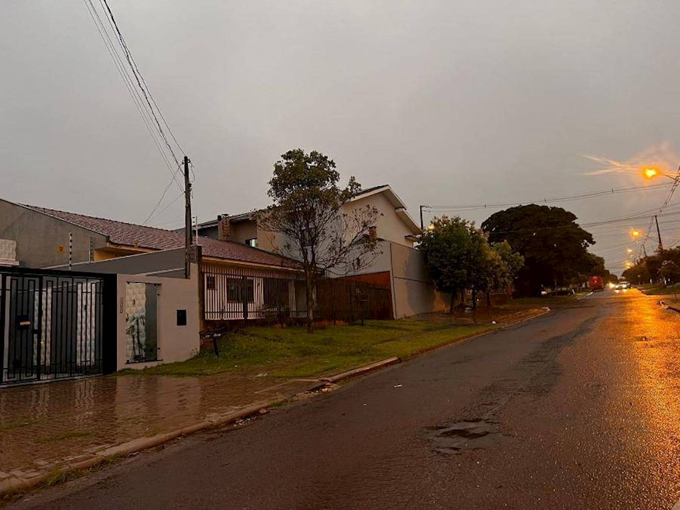 Casa de Condomínio em Santa Cruz - Cascavel/PR, localizado em Cascavel - PR