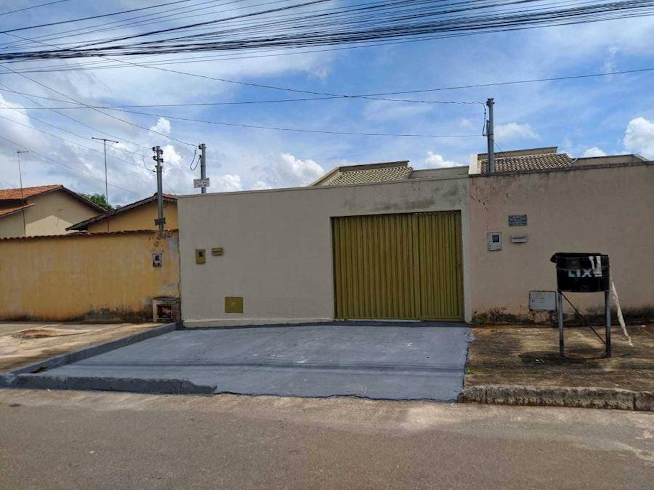 Casa de Condomínio no Setor Monte Sinai em Trindade/GO, localizado em Trindade - GO