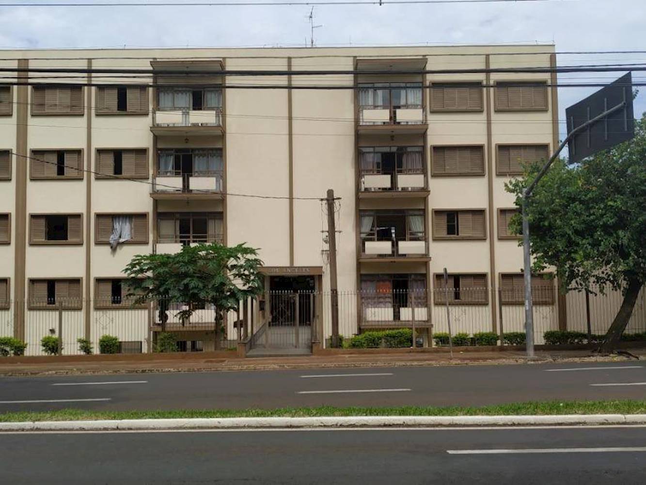 Imagem do imóvel Apartamento no "Ed. Los Angeles" - Vila Ipiranga - Londrina/PR