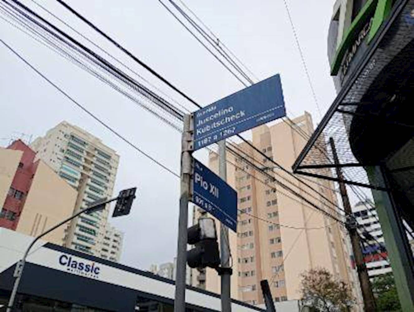 Apartamento no "Ed. Los Angeles" - Vila Ipiranga - Londrina/PR, localizado em Londrina - PR