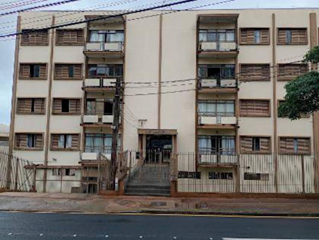 Apartamento no "Ed. Los Angeles" - Vila Ipiranga - Londrina/PR, localizado em Londrina - PR