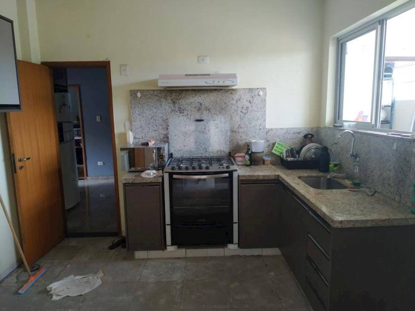 Apartamento no "Ed. Los Angeles" - Vila Ipiranga - Londrina/PR, localizado em Londrina - PR