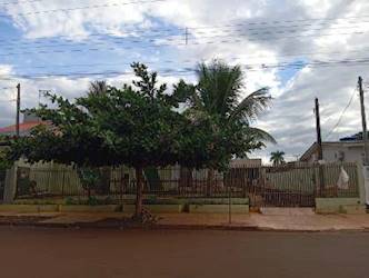 Casa em jardim américa - assis chateaubriand/pr