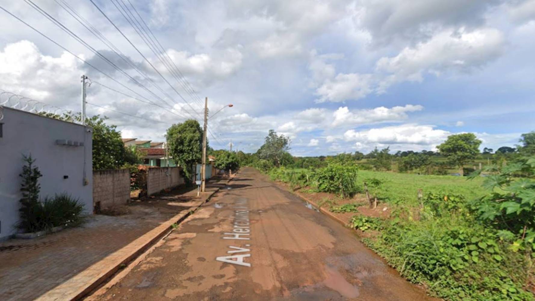 Casa em Santa Maria - Itumbiara/GO, localizado em Itumbiara - GO