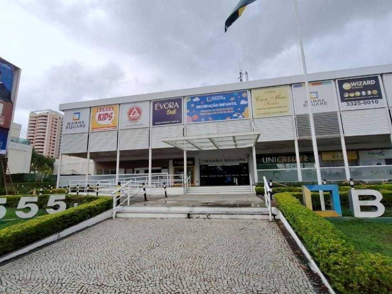 Foto de Comercial em leilão em Rio de Janeiro - RJ