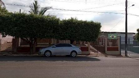 Casa no centro - sagres/sp